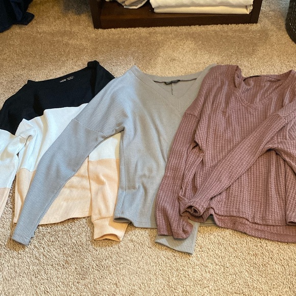 Women’s size s and xs sweater bundle from SHEIN - Picture 1 of 7